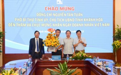 Mr. Nguyen Tan Tuan, Deputy Secretary of the Provincial Party Committee, Chairman of the People’s Committee of Khanh Hoa Province visits Khanh Viet Corporation on the occasion of Vietnam Entrepreneurs’ Day